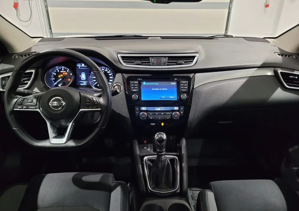 Nissan Qashqai cena 65900 przebieg: 123000, rok produkcji 2017 z Piastów małe 106